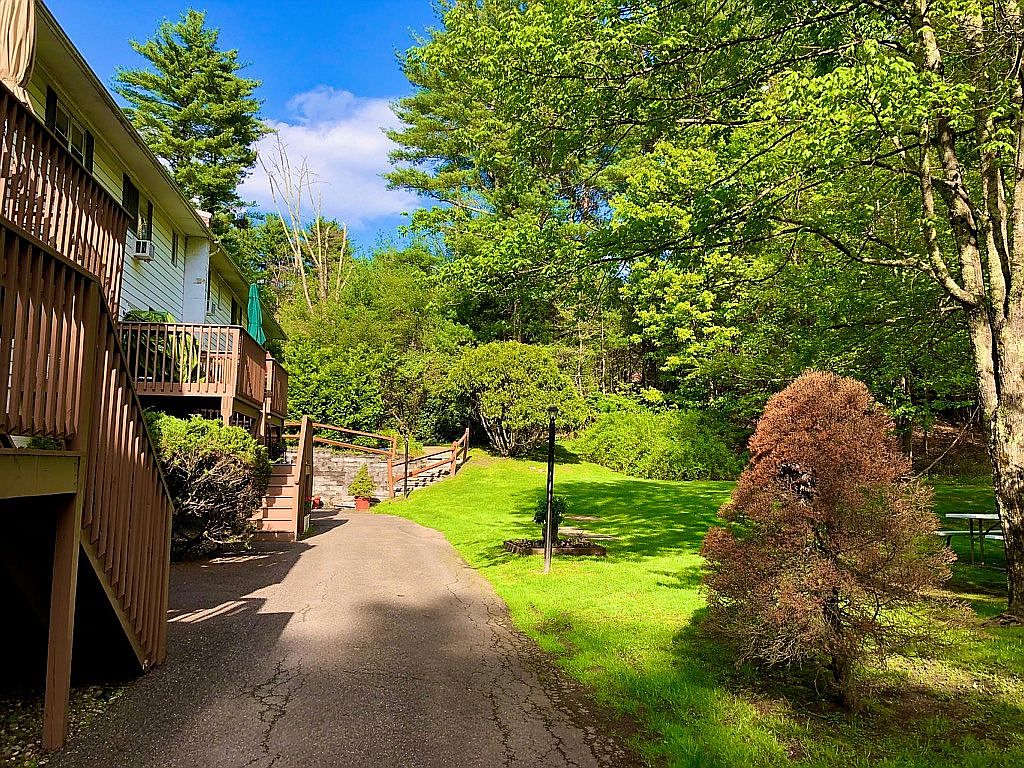 48 Brittany Dr, West Hurley, NY 12491 Zillow