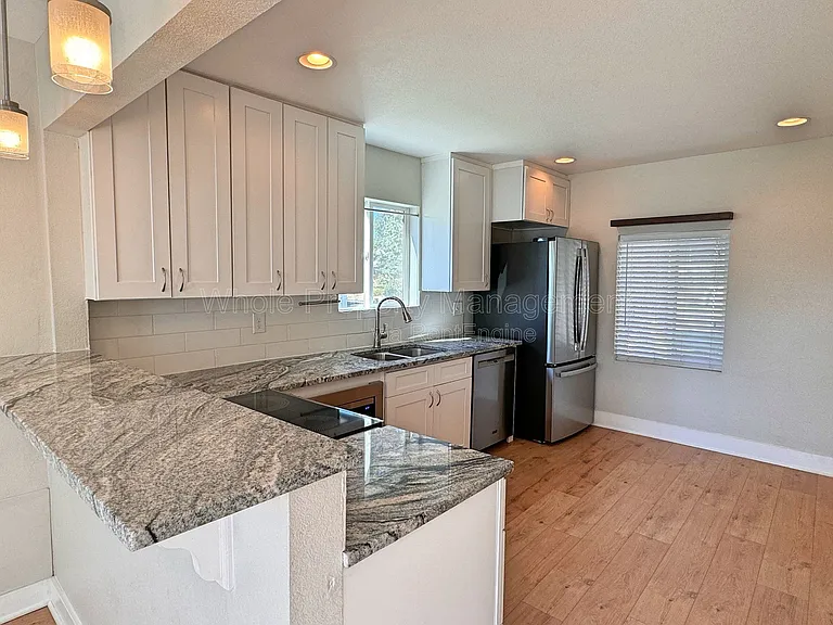4720 Elm Ct — Photo 16