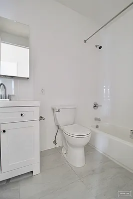 Rented by Grand & Co. | media 29