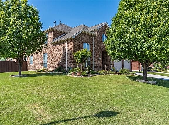 3rd image of 2476 Chesterwood Dr