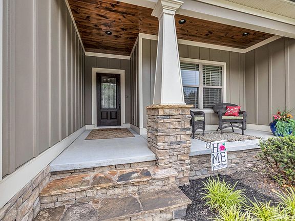 3rd image of 8616 Skybrook Dr