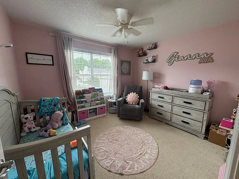 6 Old Pond Ct — Photo 23