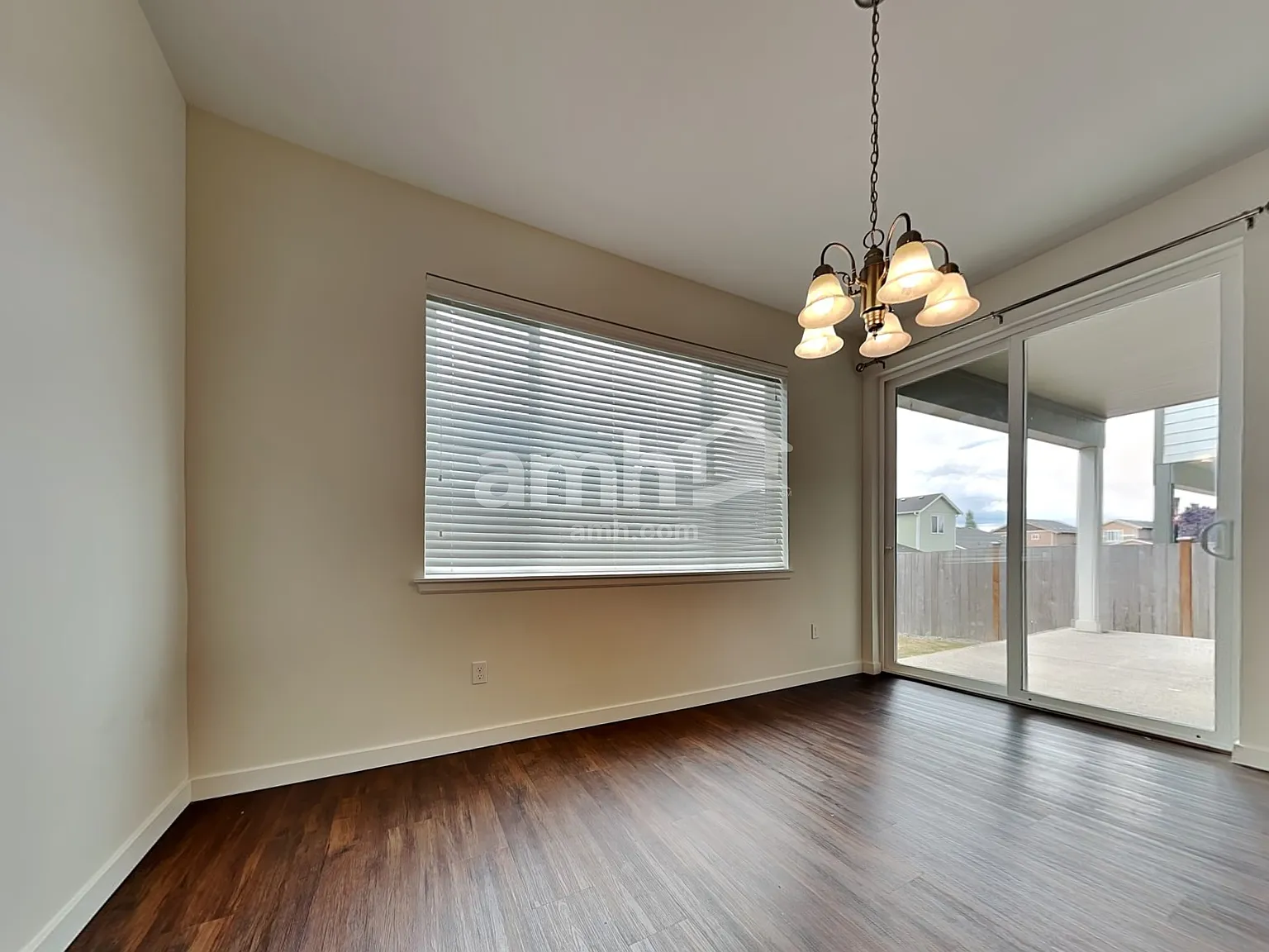 4 bed, 2.5 bath, 2578 sqft, $3,150 — Photo 4