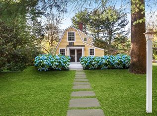 554 Main St, Westhampton Beach, NY 11978