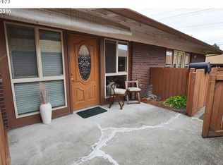 15270 SW Crown Dr, Portland, OR 97224