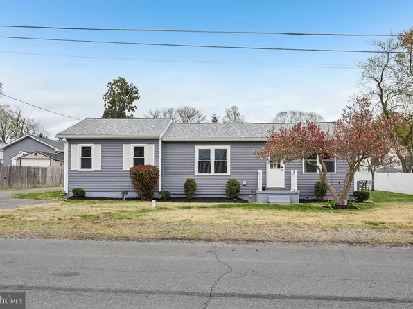 1735 Fairhill Dr, Edgewater, MD 21037