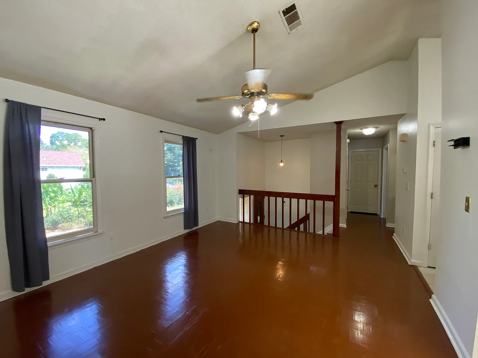 4 bed, 1574 sqft, $2,100 — Photo 4