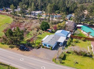 735 N 8th St, Lakeside, OR 97449