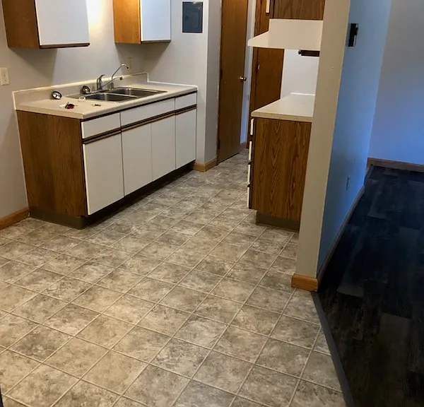 1017 N Summit Ave #3 — Photo 3