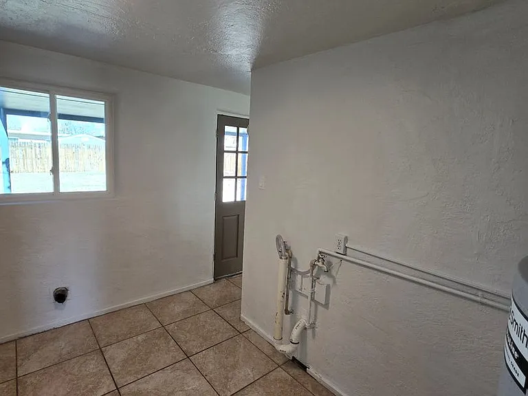 4811 Comanche Rd NE — Photo 36