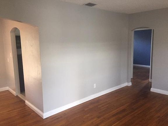3rd image of 2535 Taylor St