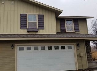 808 Fountain Blvd, Zillah, WA