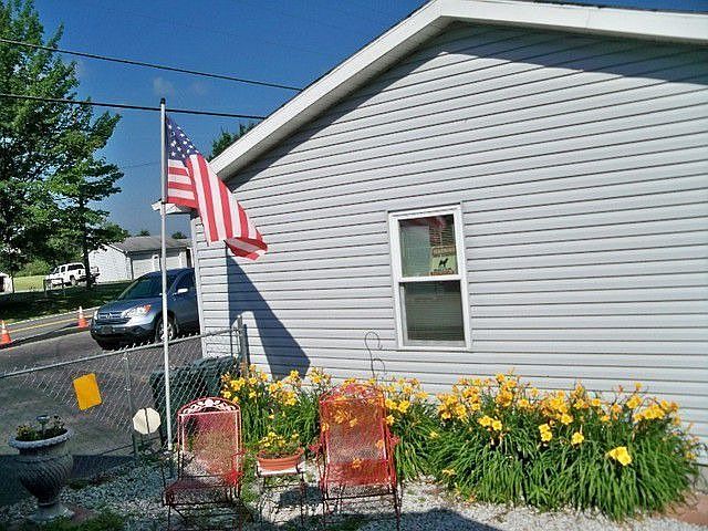 2nd image of 3054 Grandview Rd