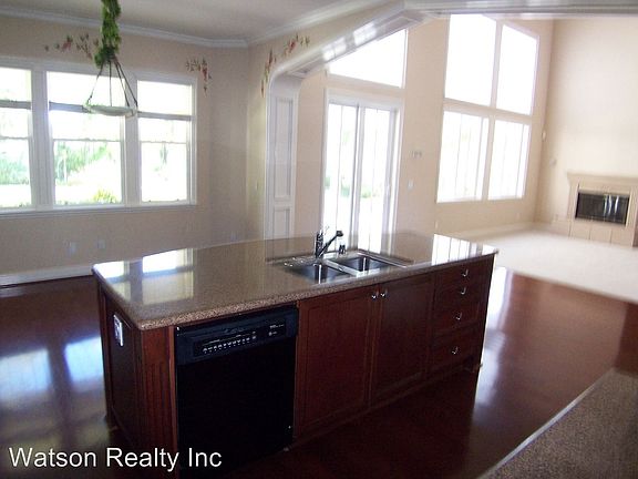 3rd image of 9281 Fostoria Ct