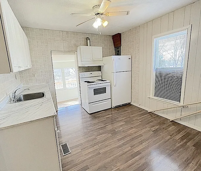 503 Crawford Ave #UPPER — Photo 3