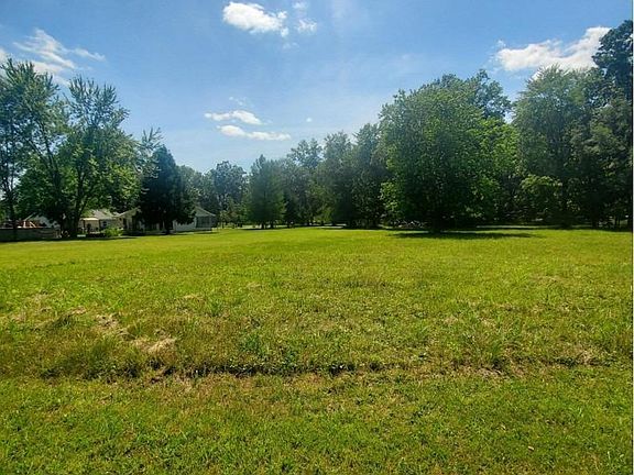 2nd image of 1598 Crazy Horse Dr