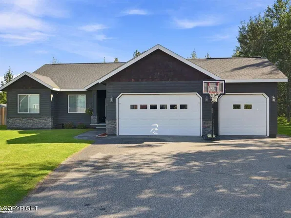 1775 S Creekside Cir, Wasilla, AK 99654