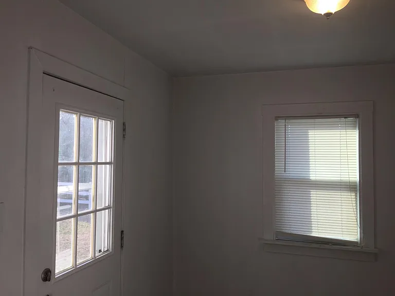 1032 Washington Ave — Photo 5