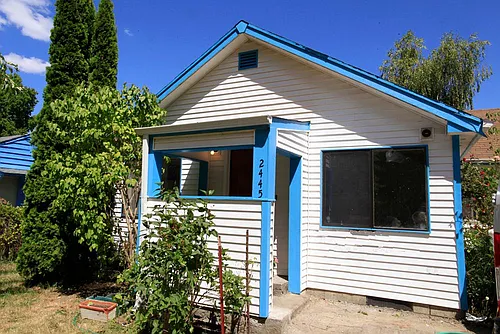 2445 SW Pickford St Photo 1