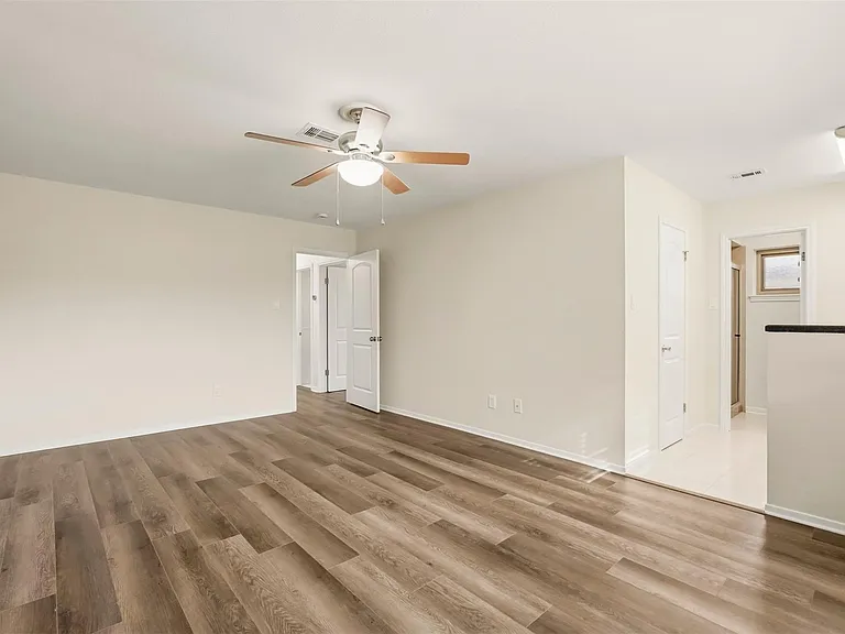 1911 Michele Dr — Photo 19