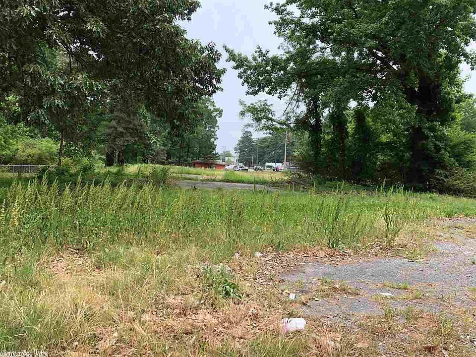 2nd image of 9516 Chicot Rd