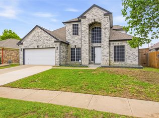 709 Gentry Dr, Arlington, TX 76018