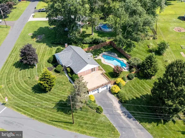 9 Marcel Ave, Spring City, PA 19475