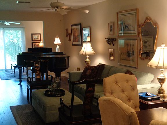 4th image of 845 Maclaren Dr N APT A