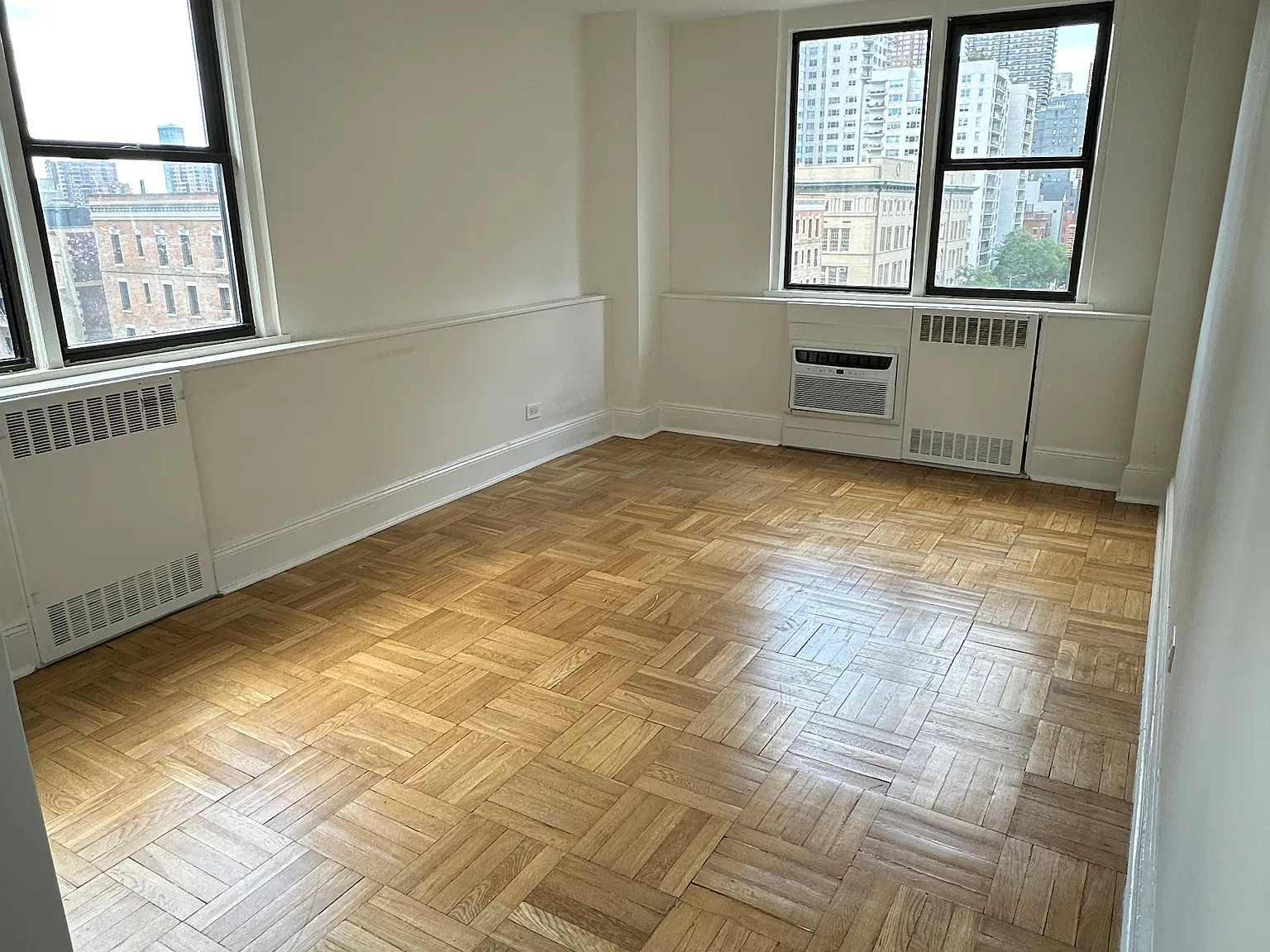 435 East 79th Street — Photo 4