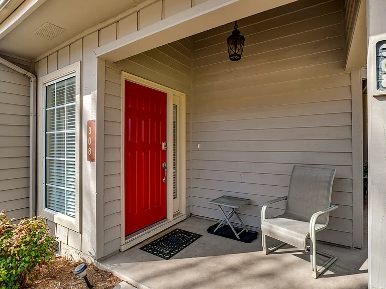 308 Chota View Pl — Photo 2