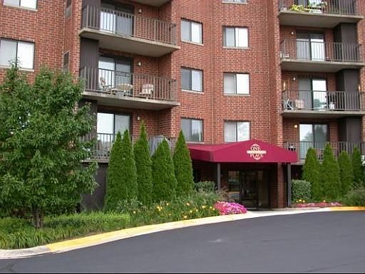 1st image of 1 Bloomingdale Pl APT 607