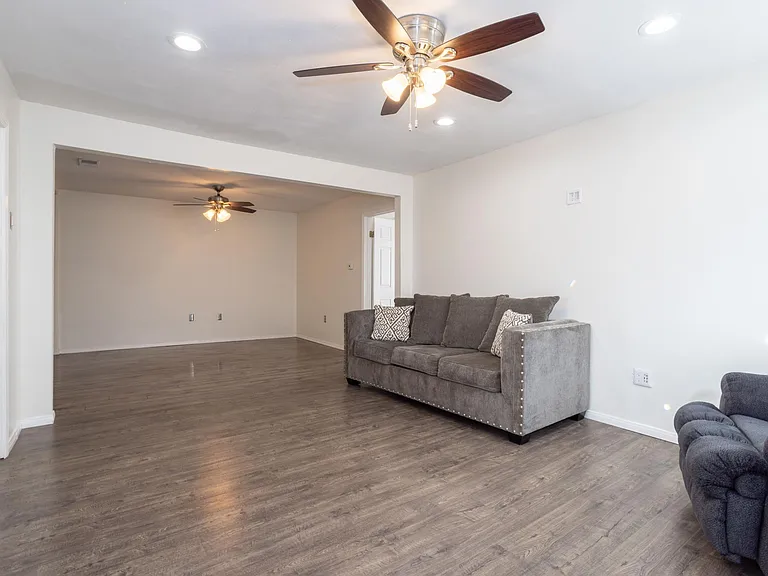 11026 Memory Park Ave #BACK — Photo 2