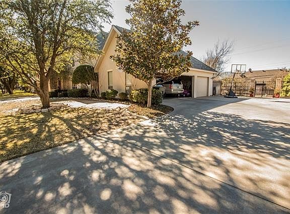 3rd image of 5418 Peppermill Ln
