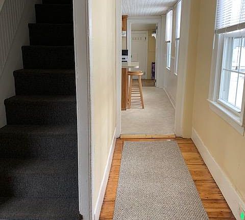 3rd image of 27 Lake St