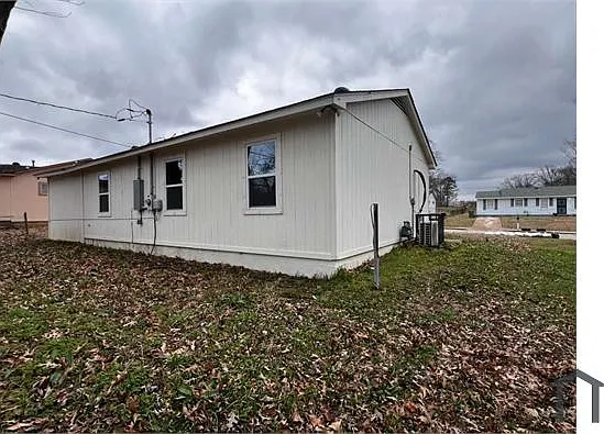 3927 Dearborn St — Photo 13