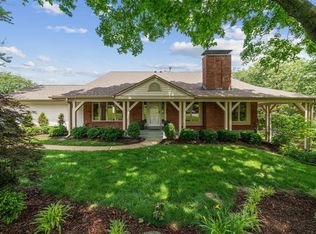 14948 Broadmont Dr, Chesterfield, MO 63017