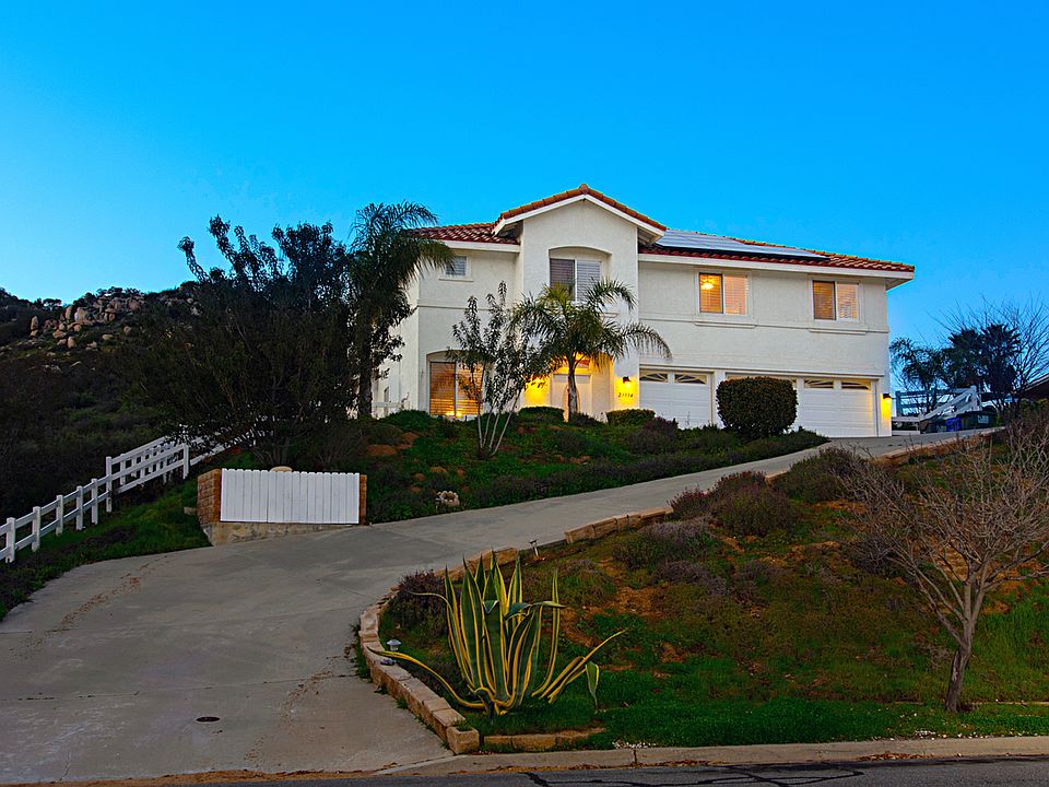 1st image of 23334 Glenn Ellen Way