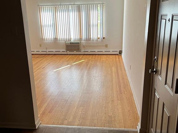 3rd image of 148 166th St #2E