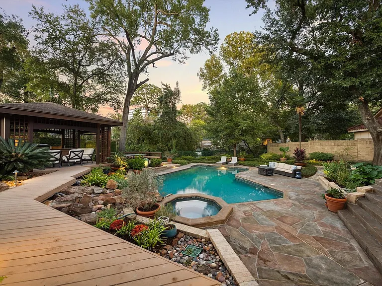 15406 Old Stone Trl — Photo 35