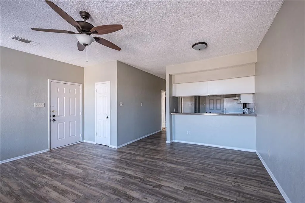 5305 Indio Cove - Indio B — Photo 3