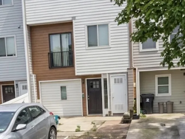 712 Bonini Rd SE, Washington, DC 20032