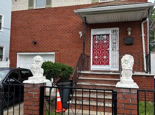 10045 221st St, Jamaica, NY 11429