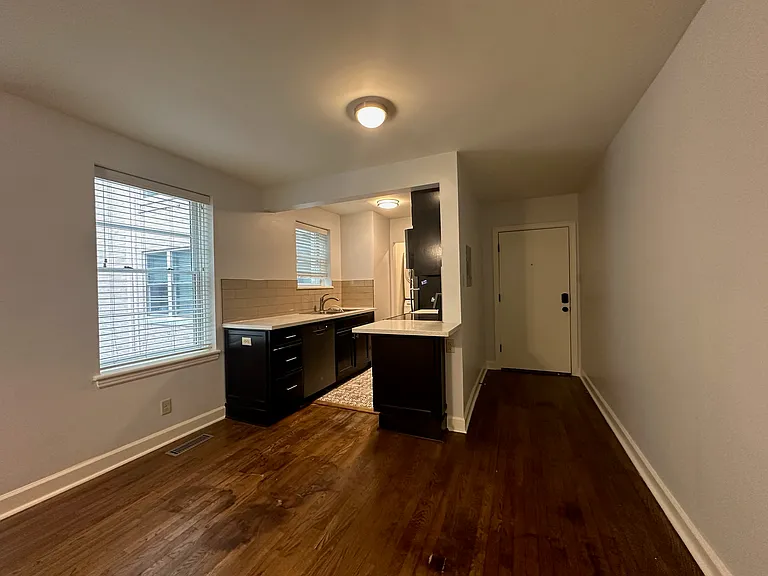 Louisiana Terrace — Photo 22