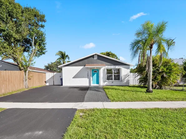 1095 Chickasaw St, Jupiter, FL 33458