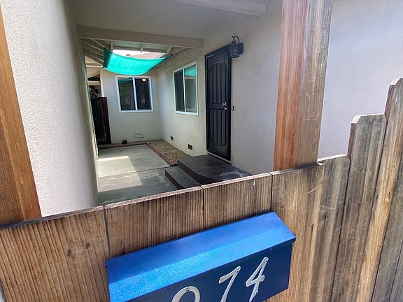 FRONT FENCE & COURTYARD