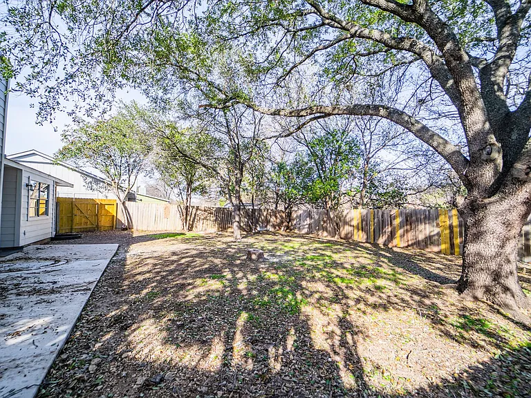 5866 Cliff Path — Photo 39