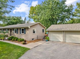 916 Pearson Pkwy, Brooklyn Park, MN 55444