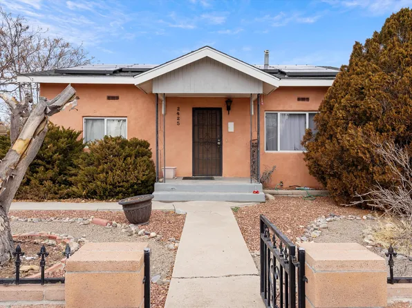 2425 Mountain Rd NW, Albuquerque, NM 87104