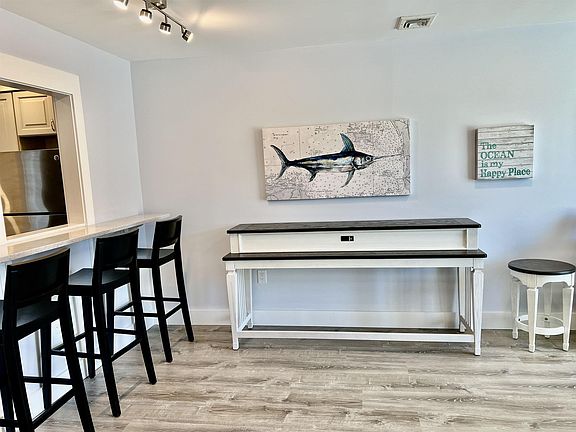 4th image of 26 42nd St Unit 203