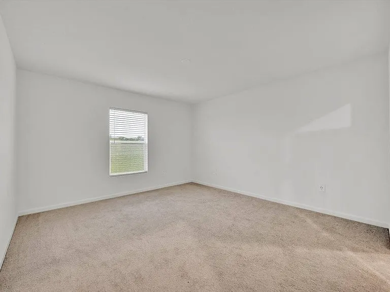 2398 McKinley Dr — Photo 16